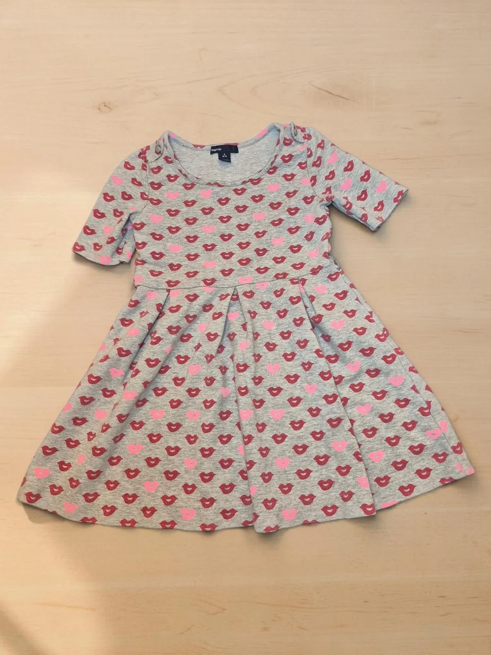 GAP Grey Knit Dress with Pink & Red Heart Print